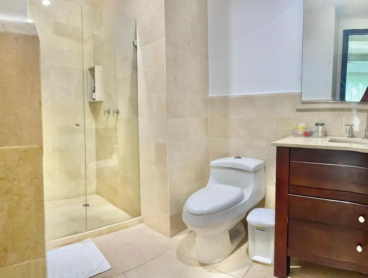 Modern Comfort - Spacious 2Br In Walled City Cartagena